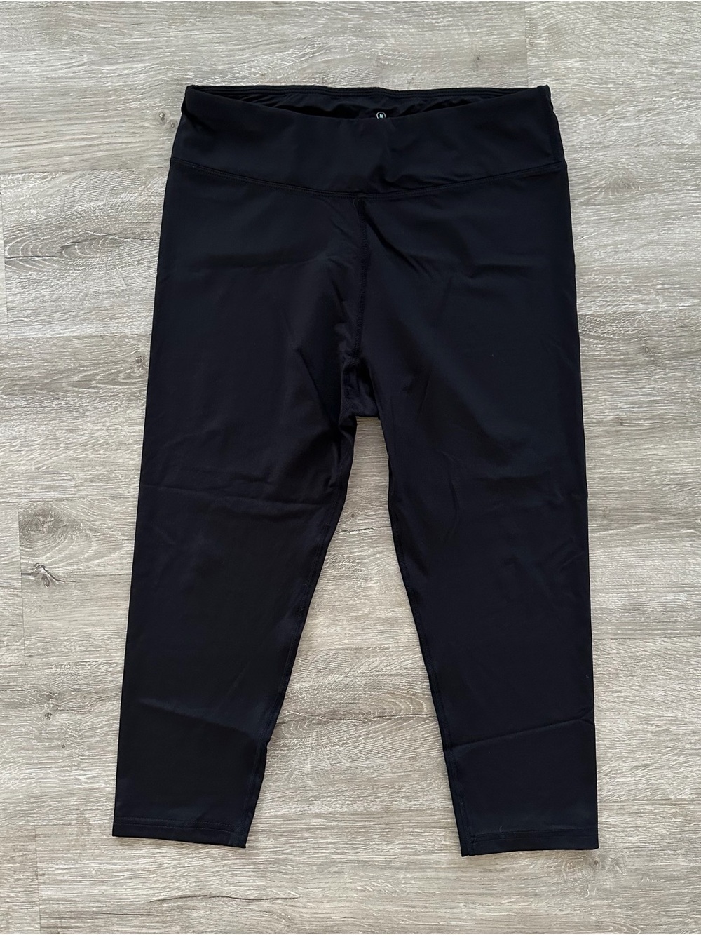 Copper Compression Black Cropped Capri Leggings Medium Athletic Workout Yoga